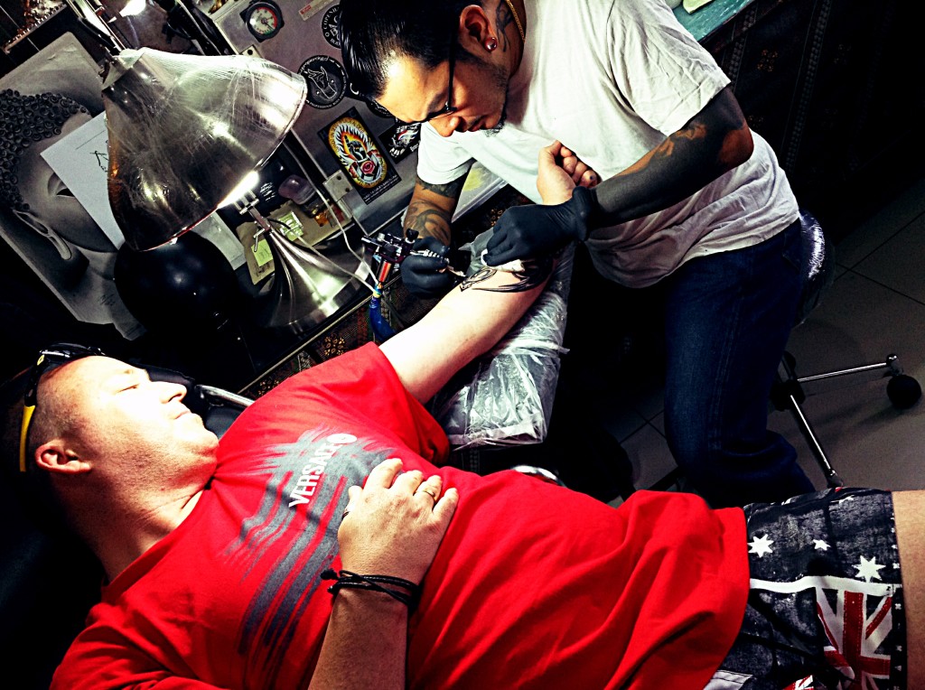 Tattoo-Phuket-Tattoo-News-Thailand-Artists-Oldman-Tattoos-Phuket-Thailand-6_Fotor